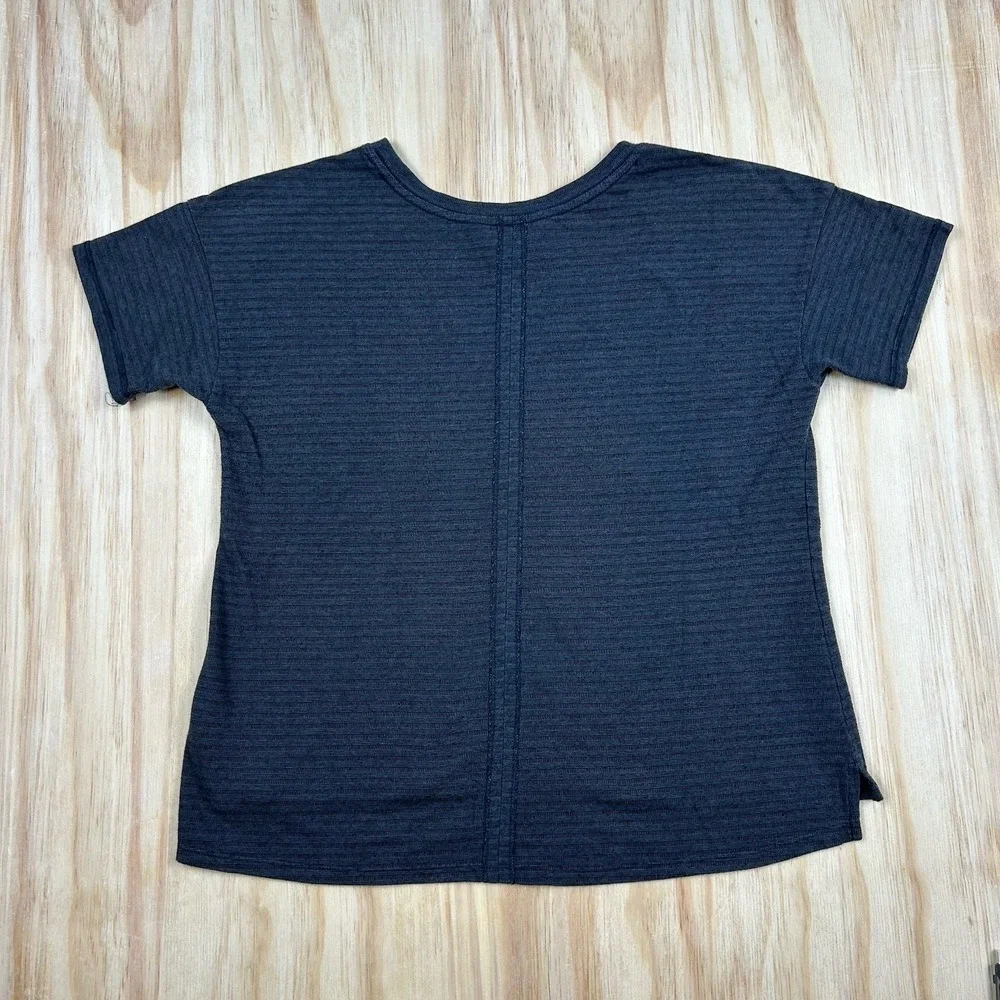 The North Face Women's‎ Small High Low Knit T Shirt Boxy Gray Essentials - Picture 3 of 9